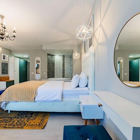 Romantic Jacuzzi Luxury Apartment Sinaia Exterior photo