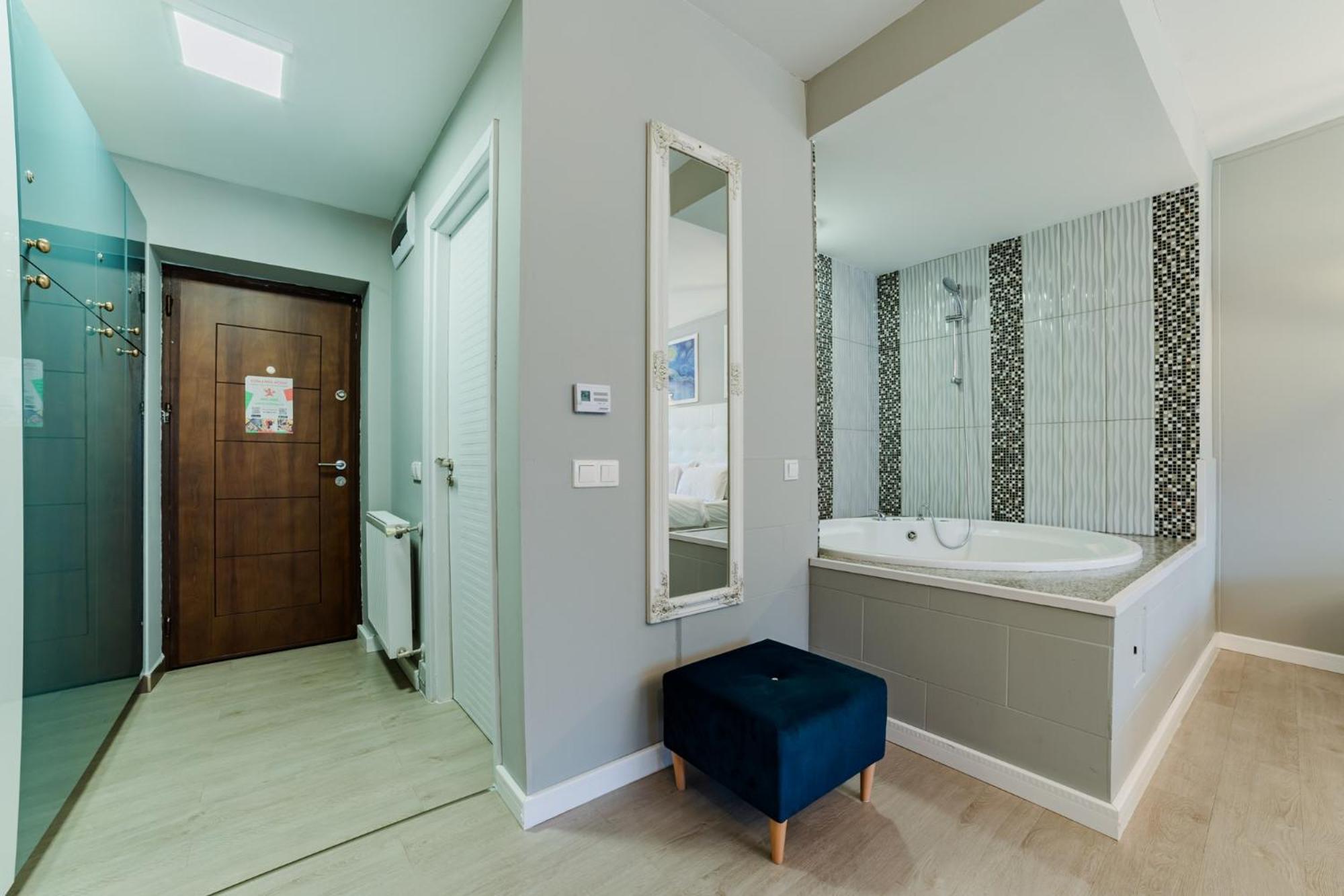 Romantic Jacuzzi Luxury Apartment Sinaia Exterior photo